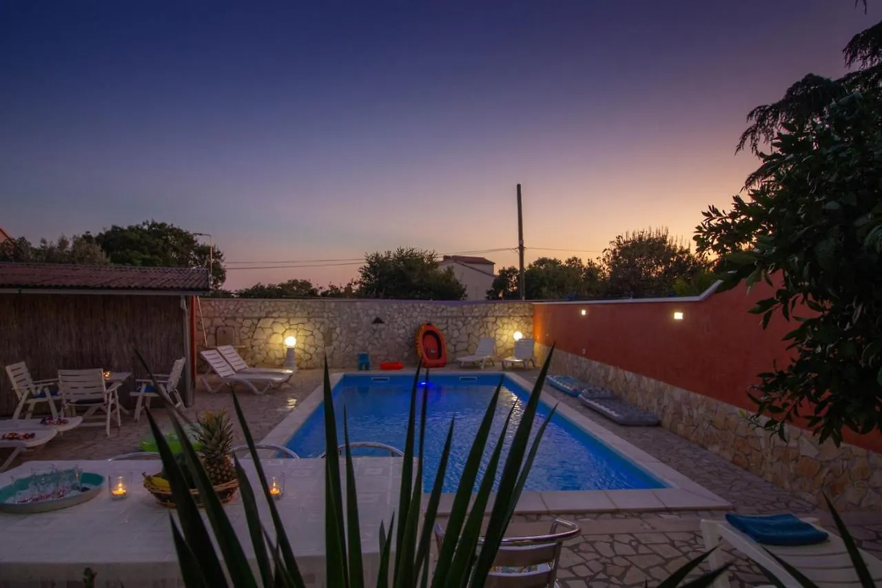 Beautiful Villa Esperanza With Private Pool Near The Beach Pula