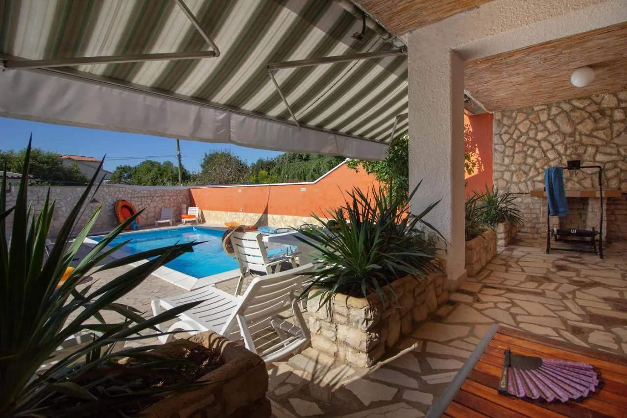 Beautiful Villa Esperanza With Private Pool Near The Beach Pula