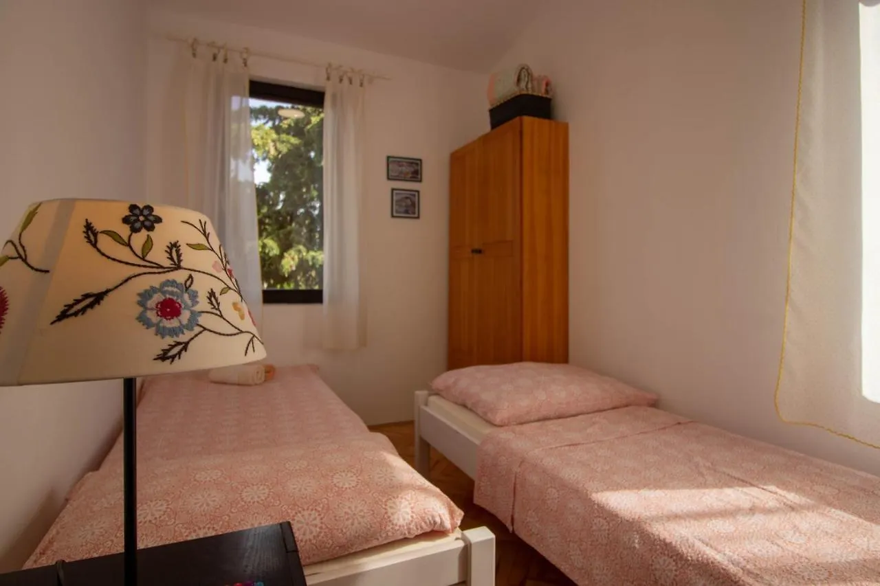Beautiful Villa Esperanza With Private Pool Near The Beach Pula