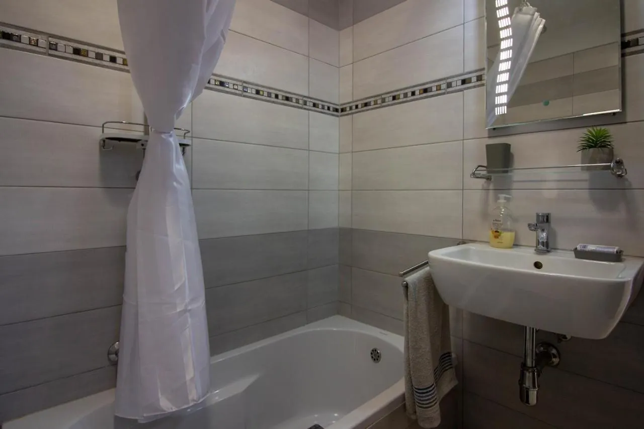 Beautiful Villa Esperanza With Private Pool Near The Beach Pula