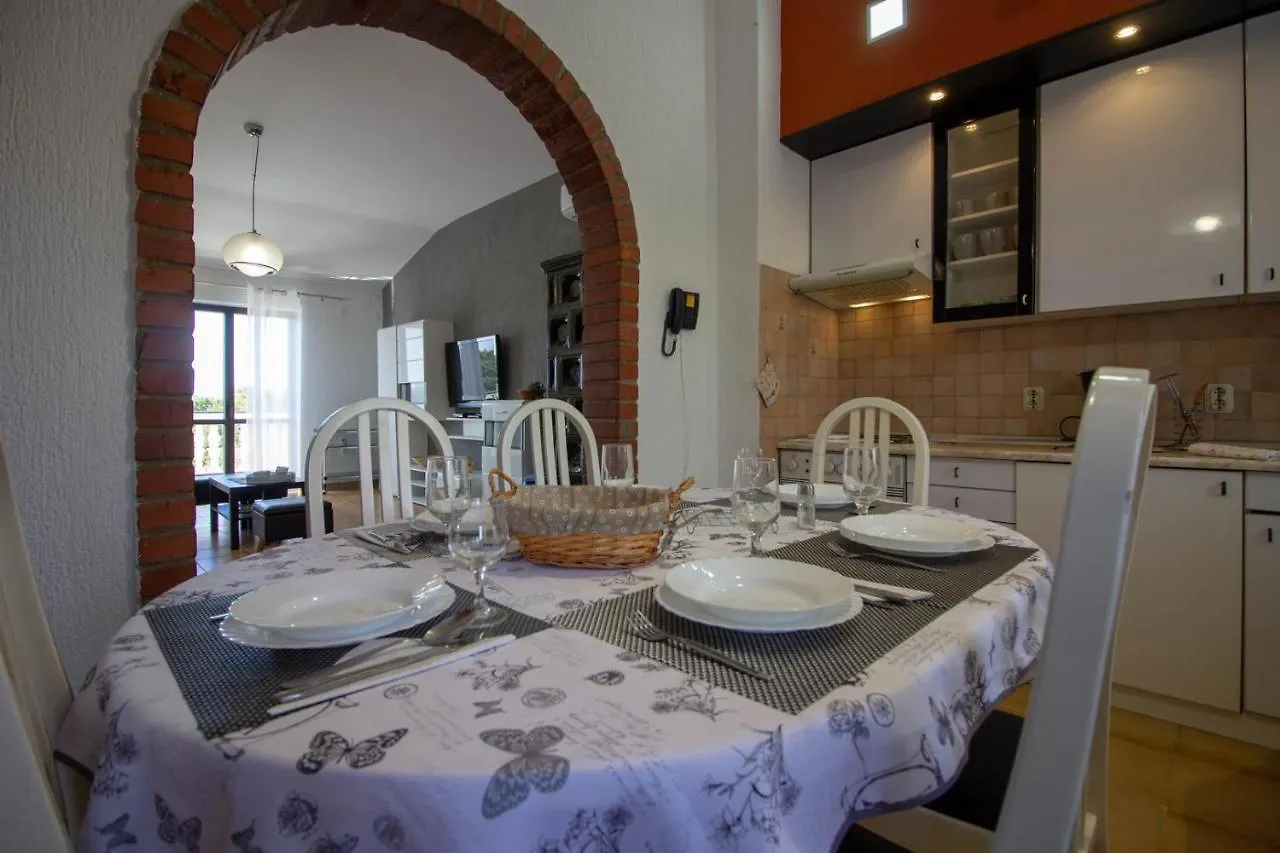 Beautiful Villa Esperanza With Private Pool Near The Beach Pula